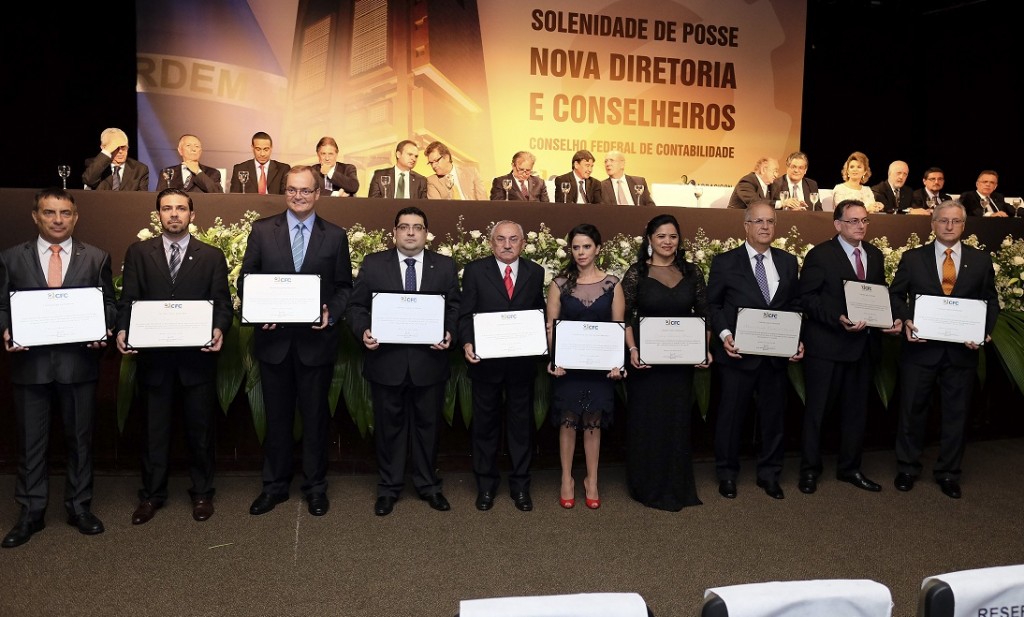 Da esq. para a dir. Sergio Faraco, Luiz Fernando Nóbrega, Aécio Prado Dantas Júnior, Joaquim Alencar Bezerra Filho, José Martonio Alves Coelho, Juliana Aparecida Soares, Lucilene Florêncio Viana, Marco Aurélio Cunha de Almeida, Nelson Zafra e Zulmir Ivânio Breda.